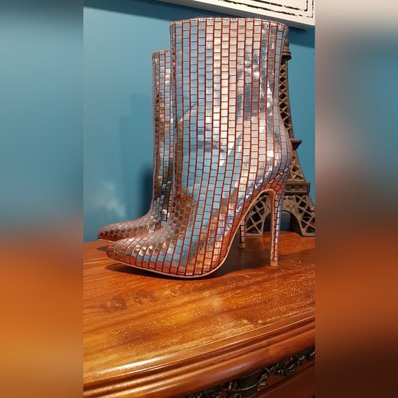 Booties NWOT - Picture 3 of 6